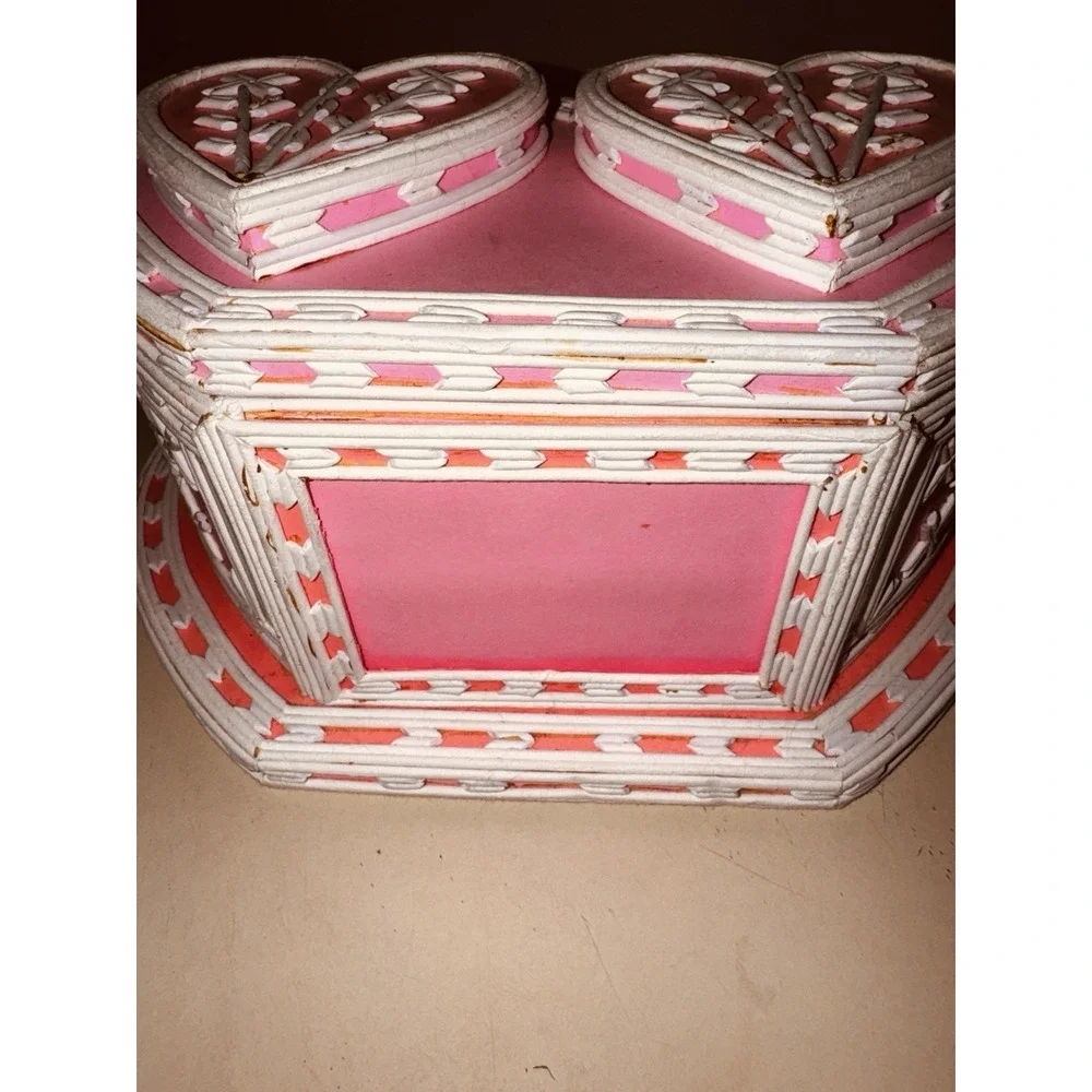 Hand Made Prison Art Heart Shaped Jewelry Box‎ Toothpicks Pink White Photo Frame
